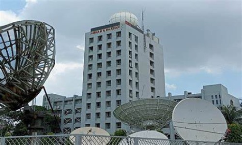 Home Affairs Advisor and IGP pay tribute to martyred police members