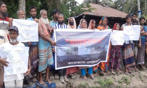 Devotees throng Eid-ul-Azha congregation at Sixty Dome Mosque in Bagerhat