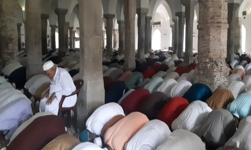 Patient dies in ambulance syndicate in Shariatpur, mastermind arrested