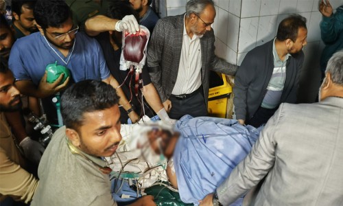 Clash between Dhaka College and City College students in New Market, 10 injured including police