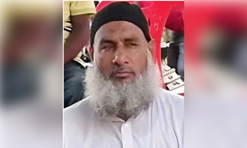 Coral fish weighing 23 kg caught without net