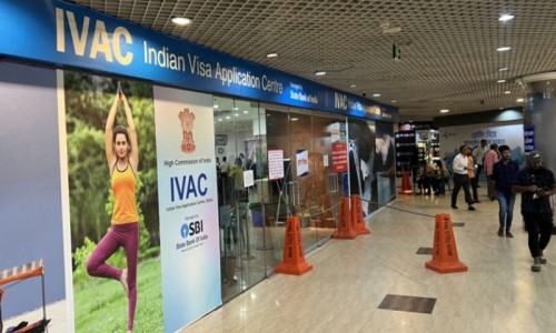 US Ambassador presents credentials to President