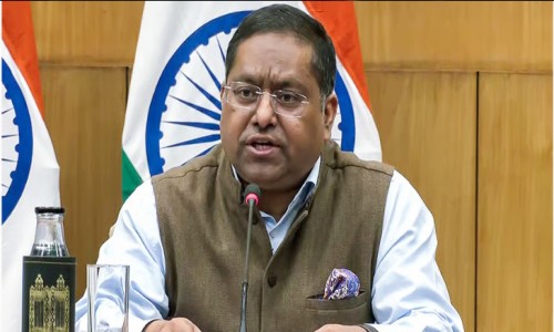 Machado received a gift bag after presenting the Nobel Prize to Trump!