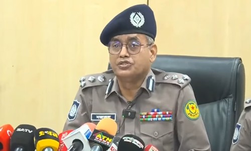 This time, a fire broke out in a residential building in Jigatola.