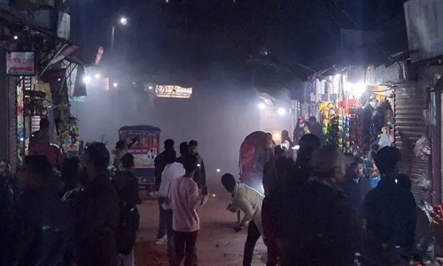 A. League leader escapes with handcuffs in Chittagong