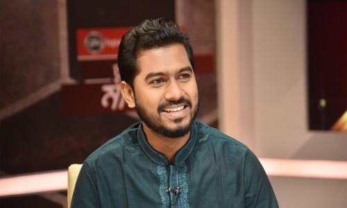 Tarique Rahman, accompanied by his wife and daughter, meets with the Chief Advisor in Jamuna