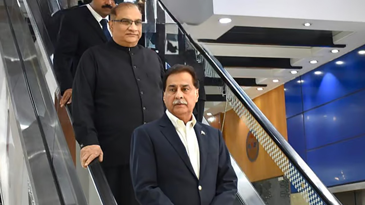 Announcement to remain on the streets until Hadi's murder is tried