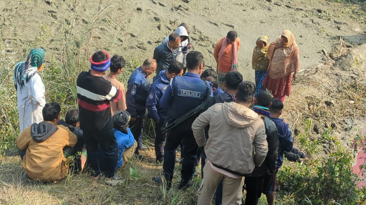 More than 200 leaders and activists left AL and joined BNP in Chandpur