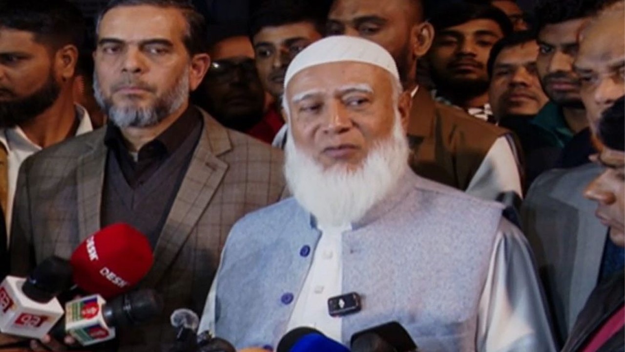 Tarique Rahman leaves for Jamuna with his family