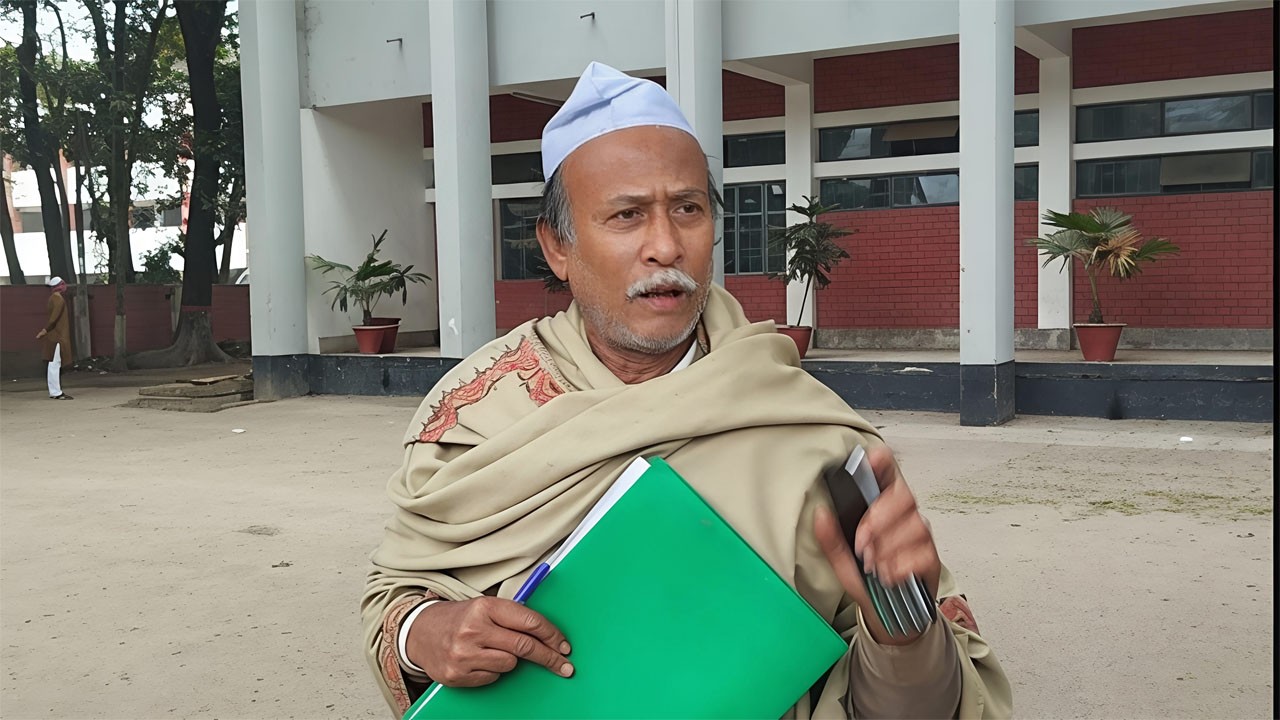 Mother jumps while playing Ichamati with her child, daughter dies