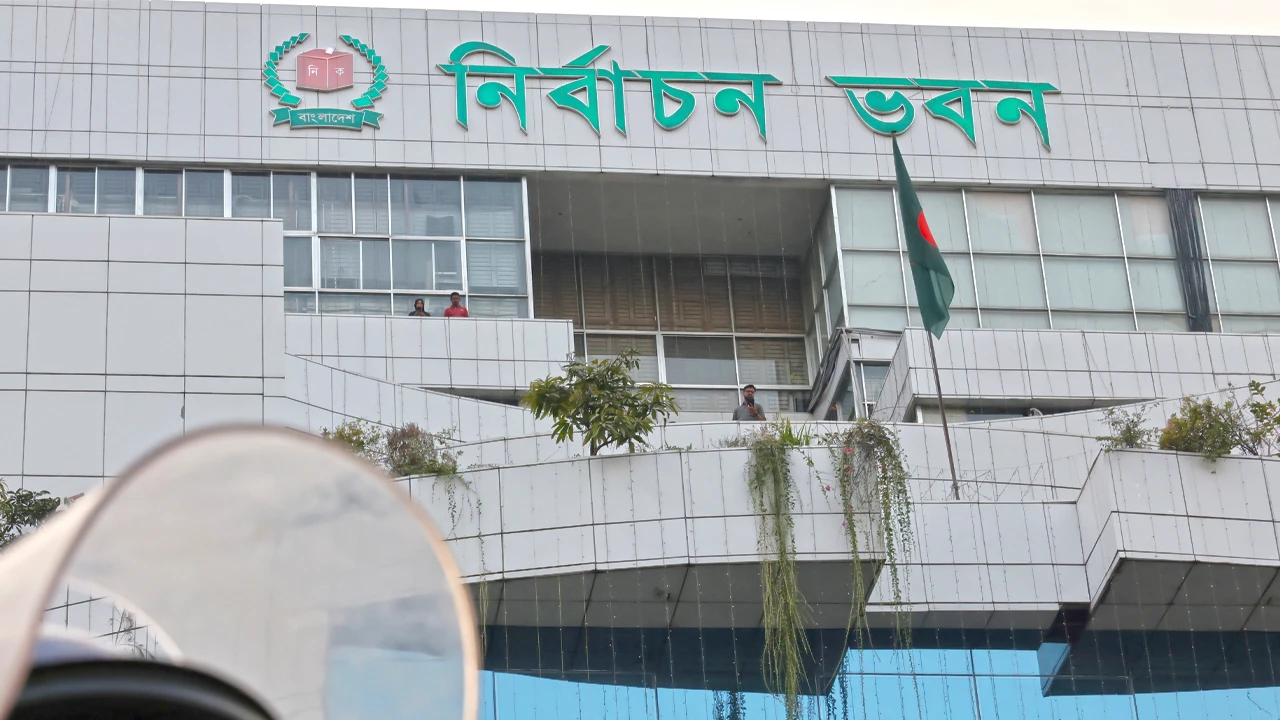 Terrible explosion at Keraniganj Madrasa, walls blown away