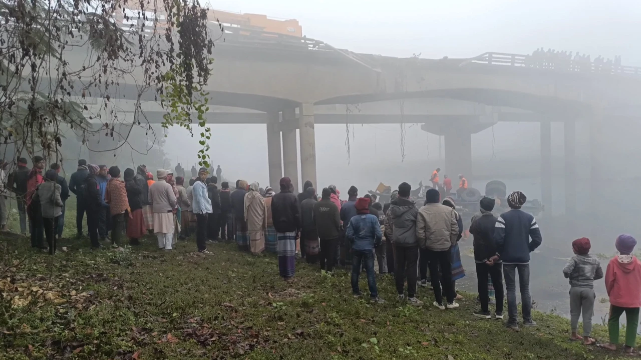 Election Commission holds meeting with 16 organizations including armed forces