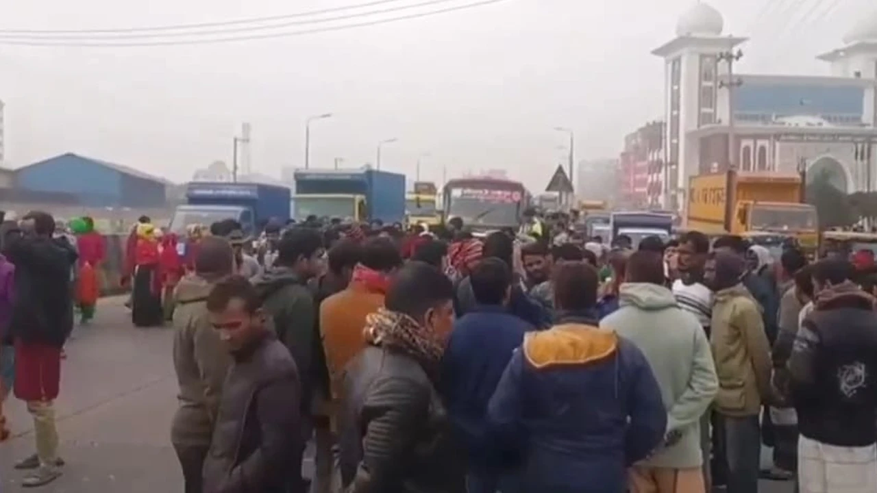 More than 200 leaders and activists left AL and joined BNP in Chandpur