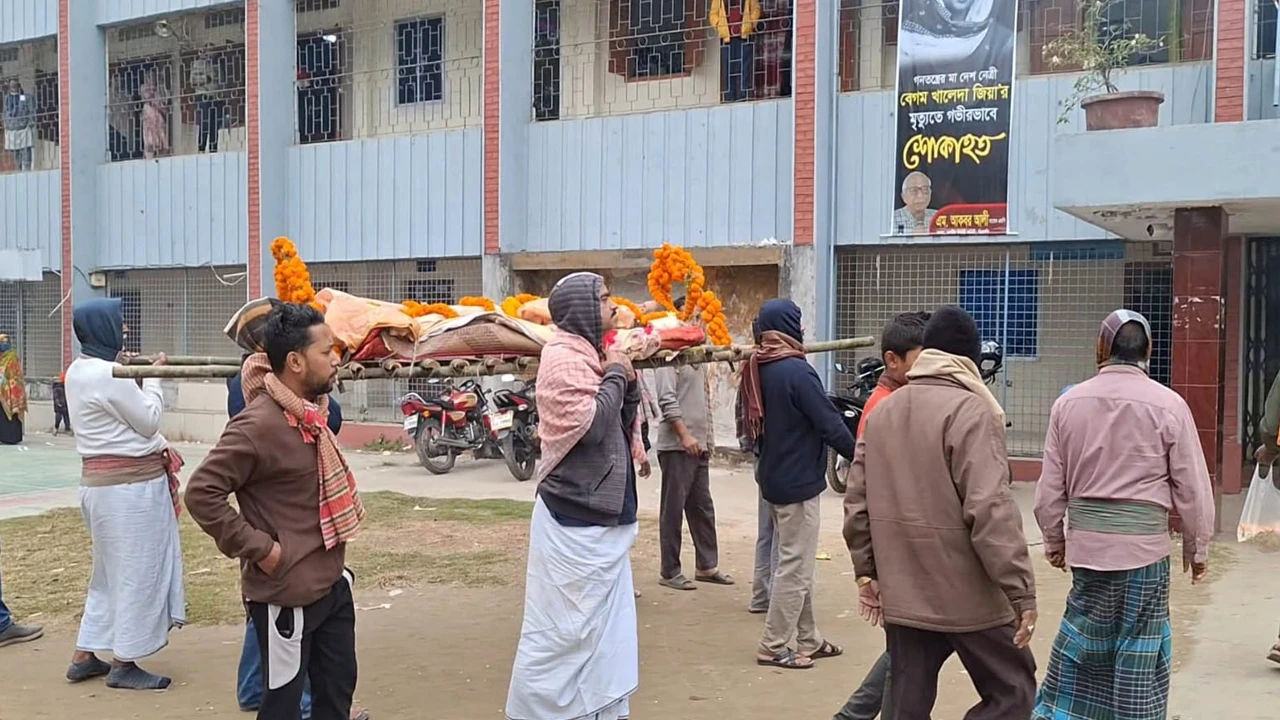 Schoolboy dies after being stabbed by neighbor