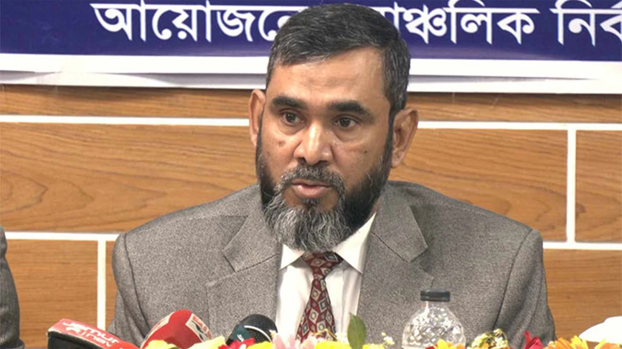 Home Affairs Advisor and IGP pay tribute to martyred police members