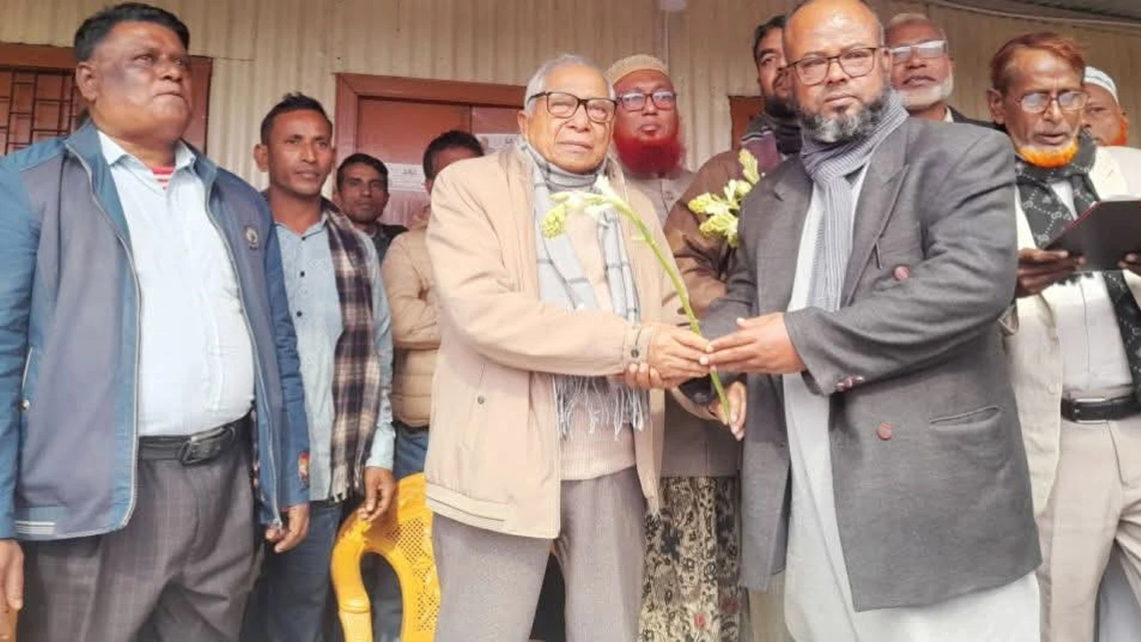 Extortion by changing SP's name in Dinajpur, 2 arrested