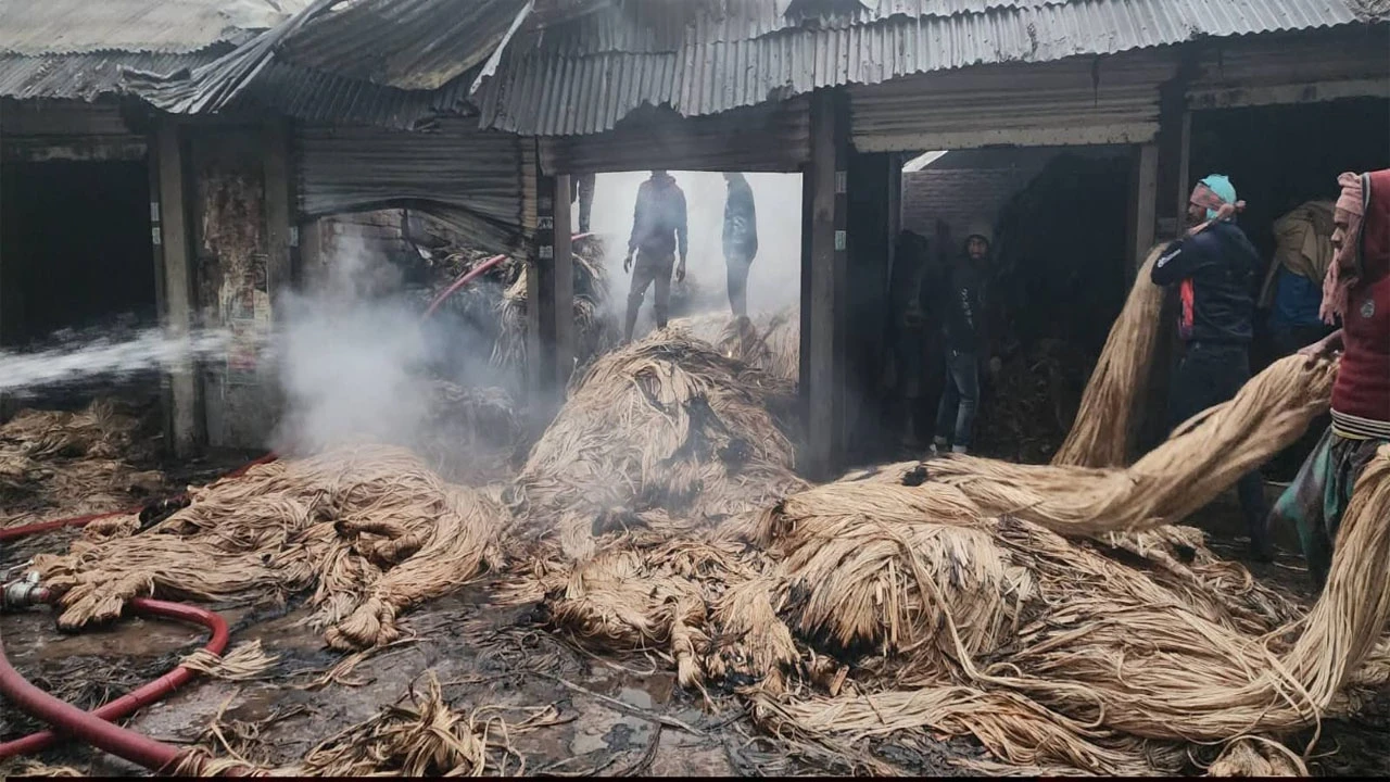 Woman's body recovered from residential hotel in Kuakata