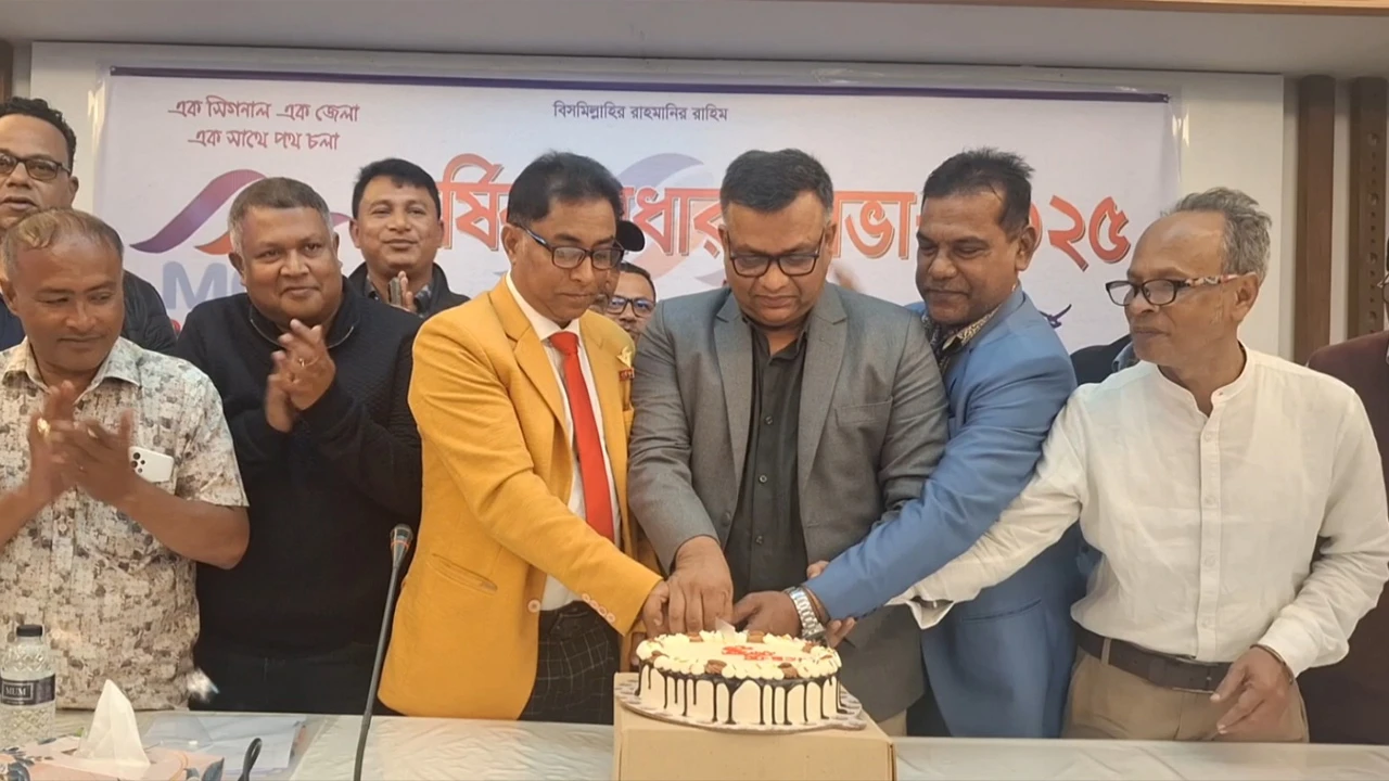 Jamaat candidate's nomination cancelled, activists protest