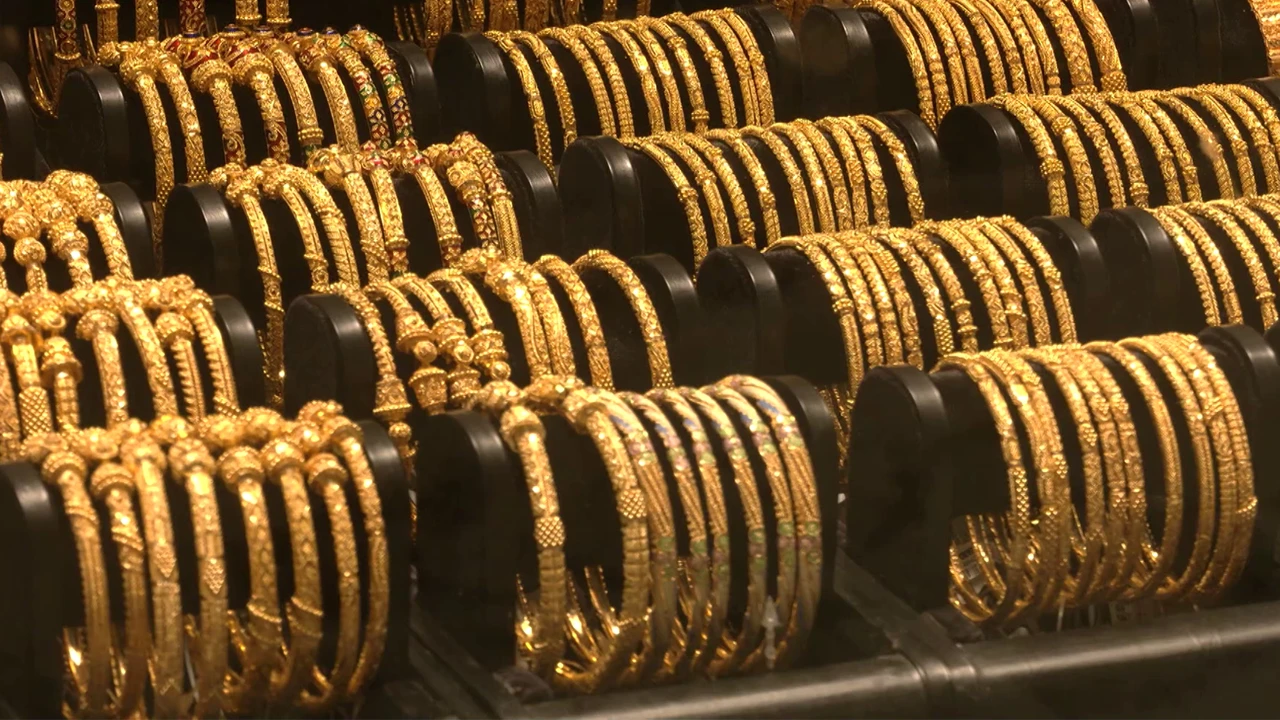 Gold at highest price in country's history