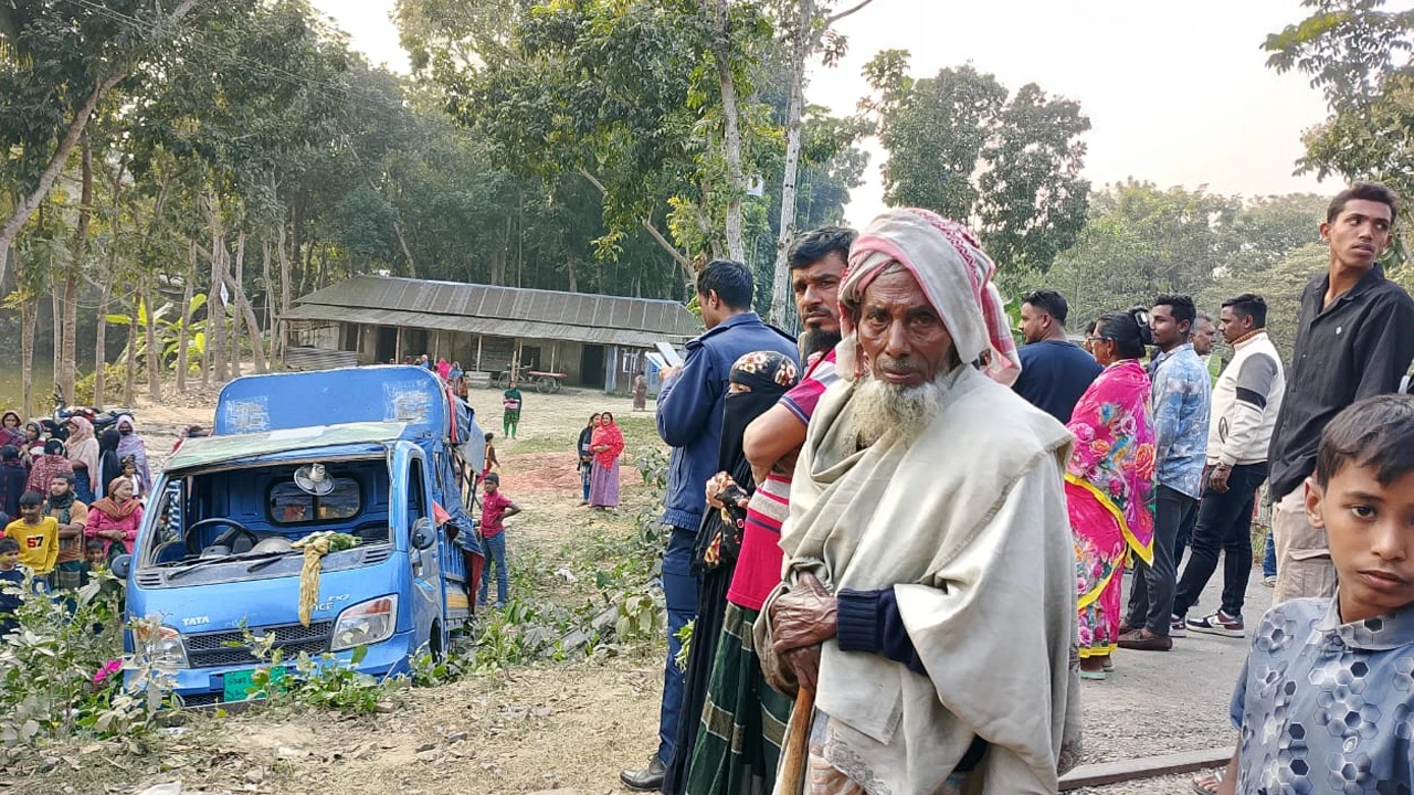 Elderly woman killed in Netrakona lorry accident while going to harvest paddy