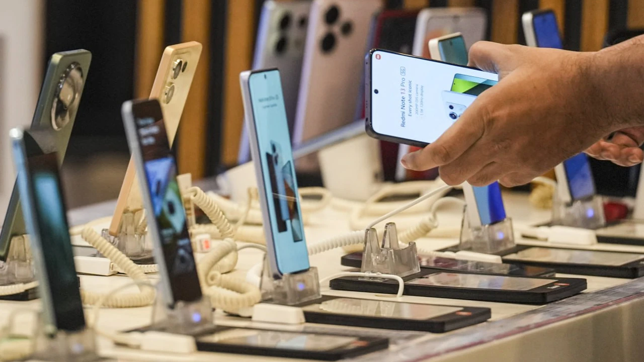 Big good news for mobile phone imports