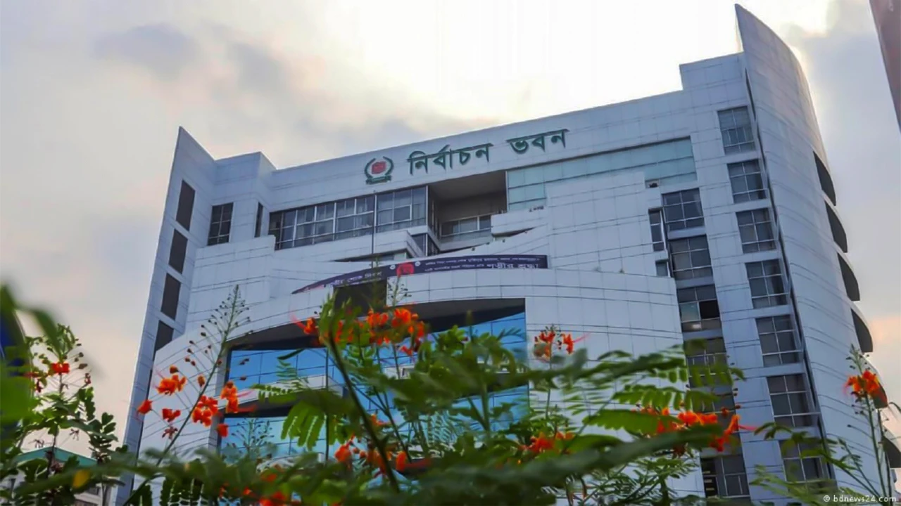 Video of postal ballot in Bahrain goes viral, what EC secretary said