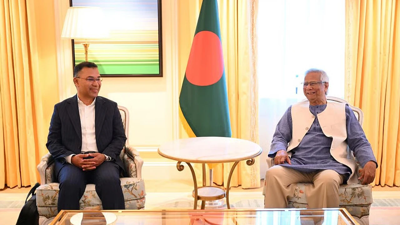 US Ambassador presents credentials to President