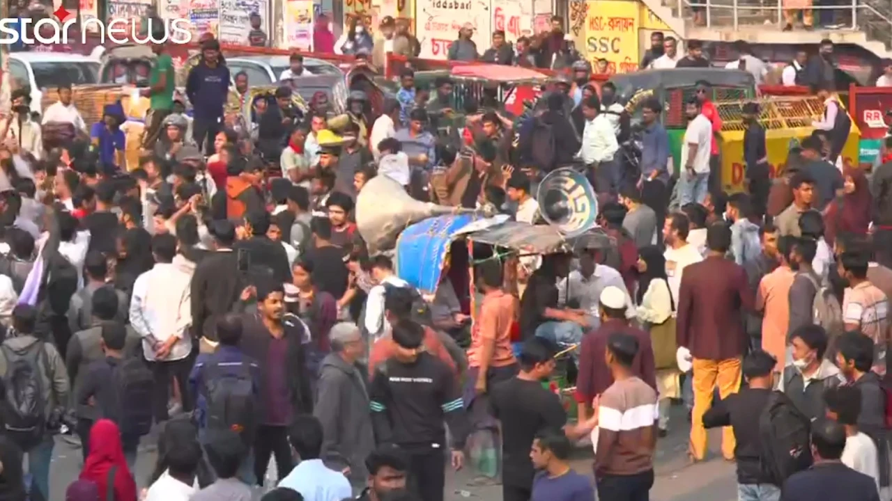 Students block Science Lab intersection today, causing severe traffic congestion