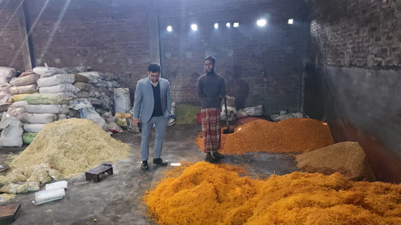 Two establishments fined for making Chanachur in unhygienic environment