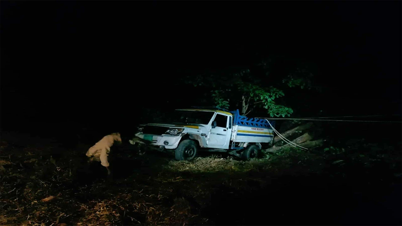 2 killed as pickup overturns in Rangamati