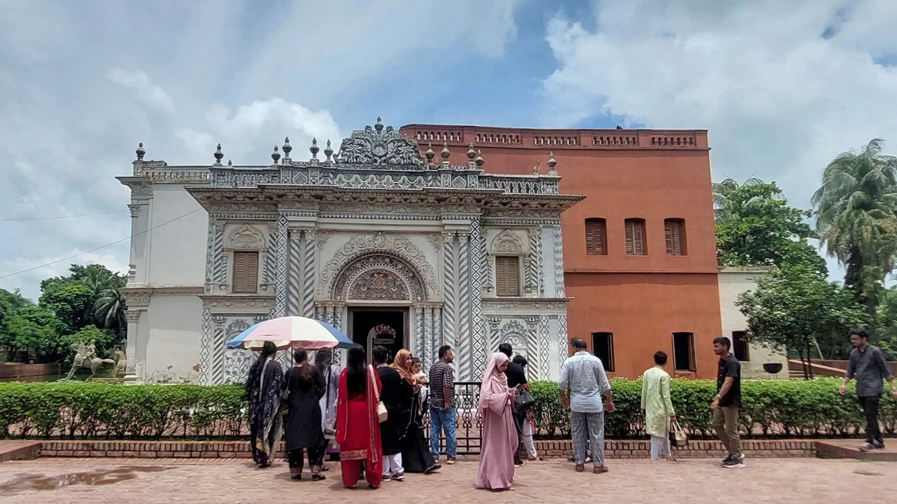 Where to visit around Dhaka?