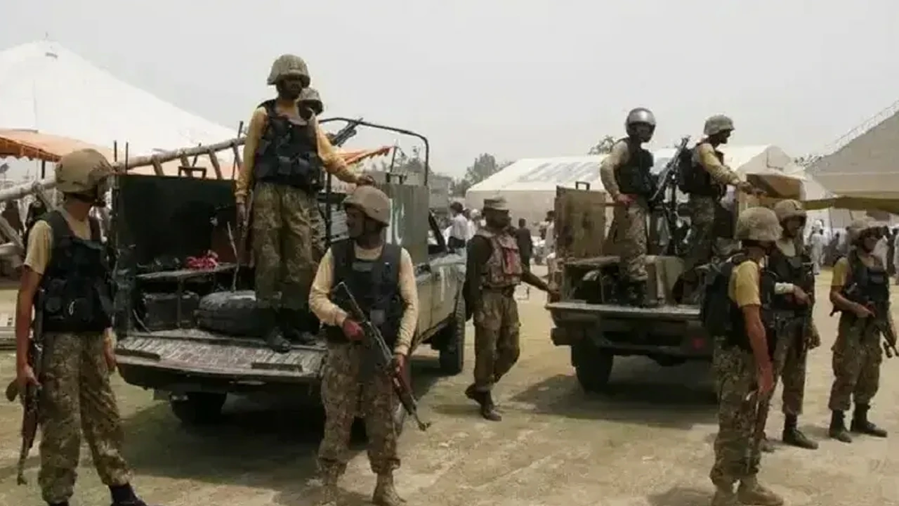 12 terrorists killed in Pakistan bank robbery, police station capture attempt