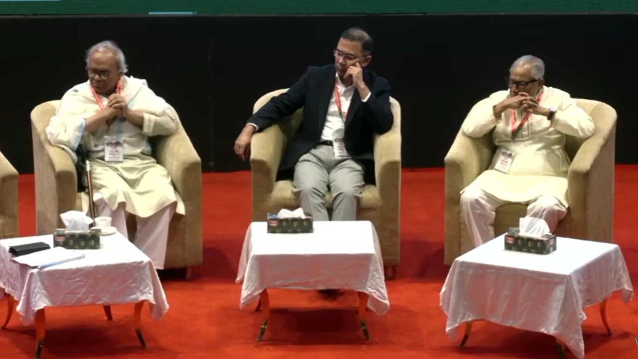 Tarique Rahman exchanges views with families of martyrs and injured in July coup