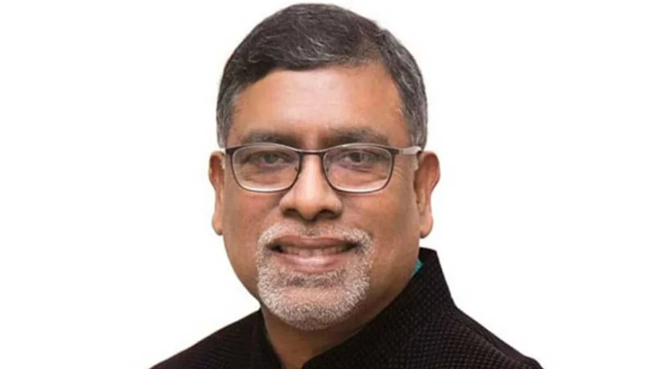 Travel ban imposed on former Health Minister’s two daughters