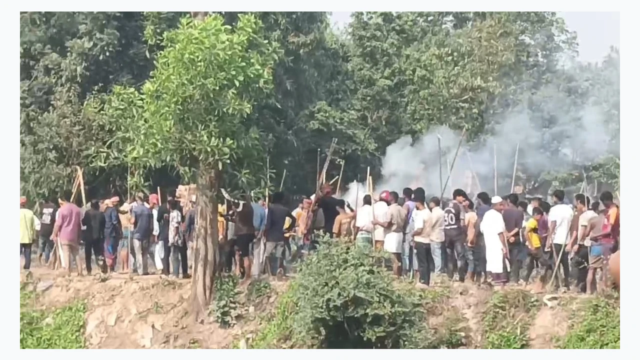 Illegal storage of gas cylinders in homes in Manikganj, fined half a lakh taka