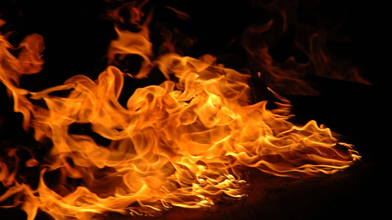 Woman arrested for selling sophisticated US weapons