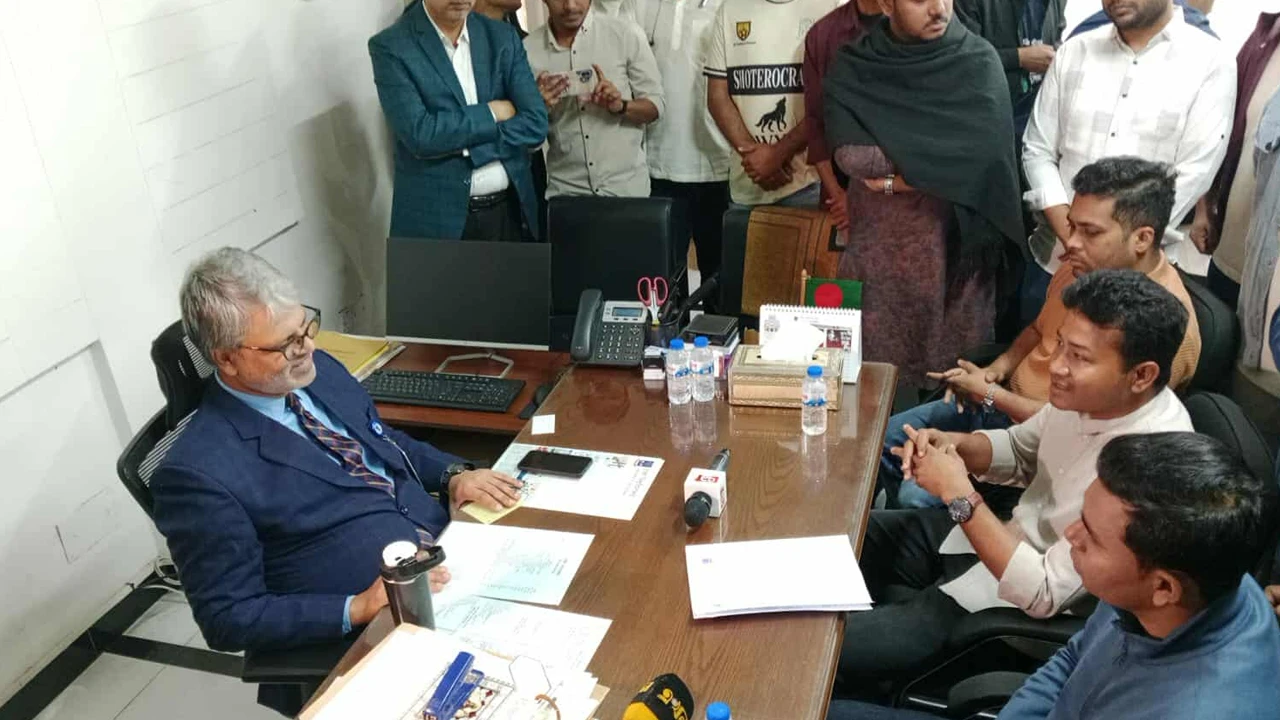 Worship of Goddess Vidya is underway at 76 pavilions in DU's Jagannath Hall