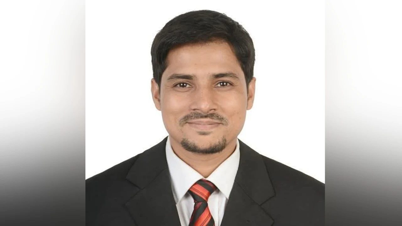 Allegations of attempted rape of child under the lure of new books