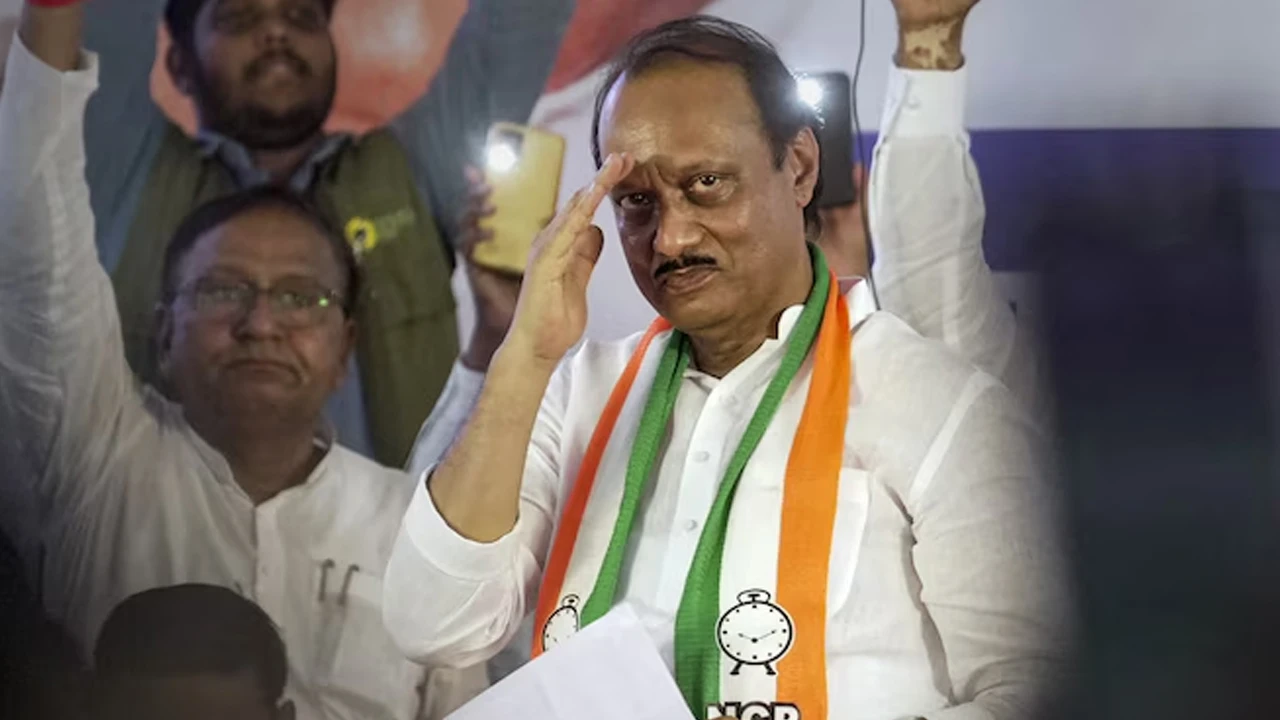 Japanese PM dissolves parliament, announces snap election