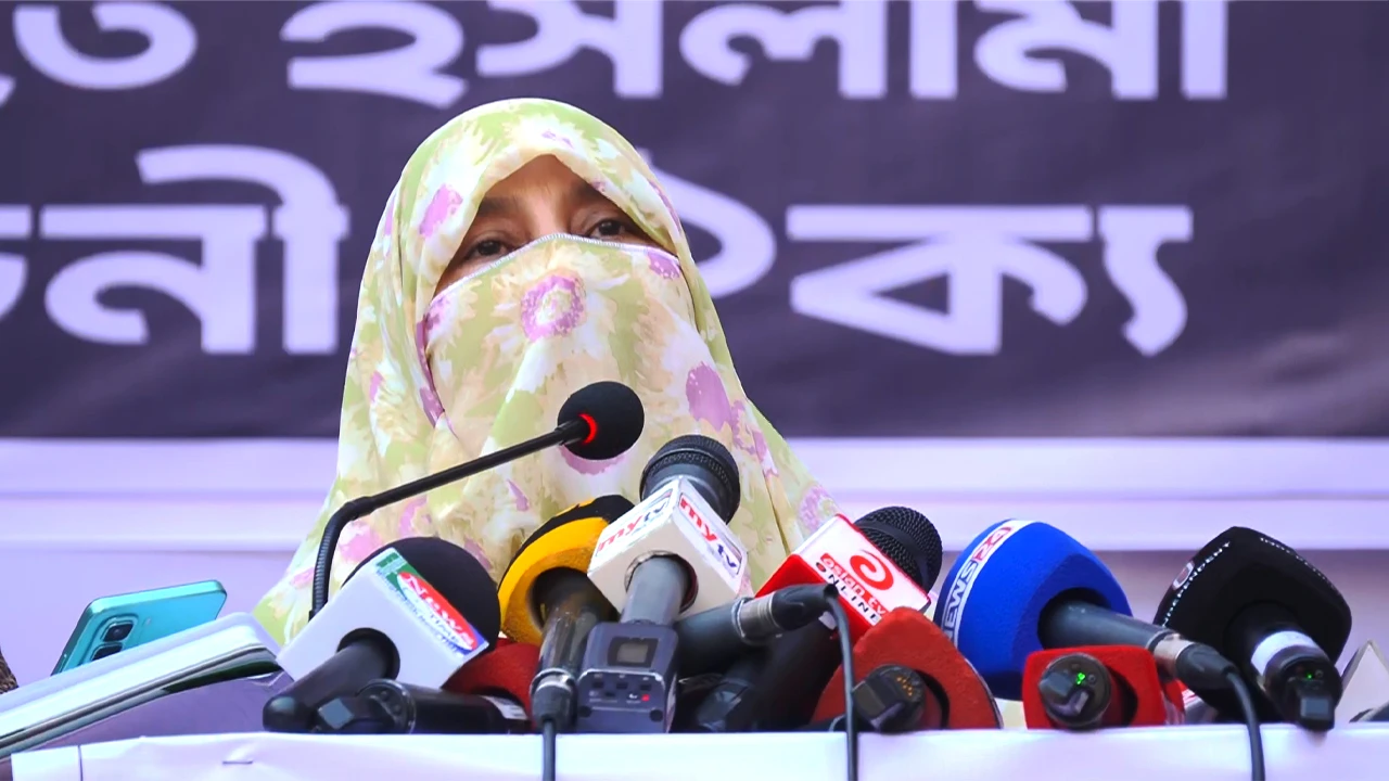 Nasiruddin Patwari's protest march against egg throwing and attacks