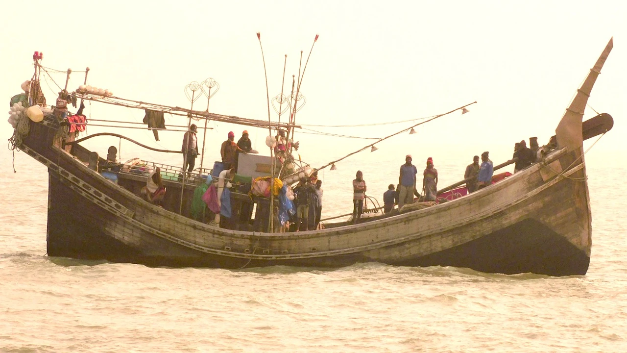 BNP-Jamaat clash over festoon installation in Lakshmipur