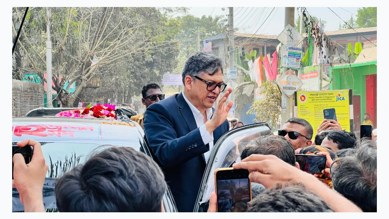 'Bricks and mortars' thrown at Hannan Masud's road rally in Hatia