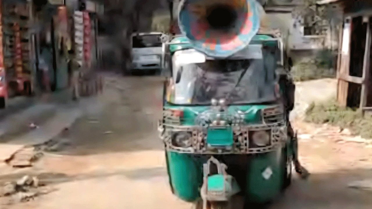 Hasnat Abdullah's election banner caught fire, administration investigating