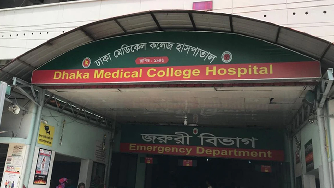 Auto-rickshaw driver killed after being hit by private car in Banasree, capital