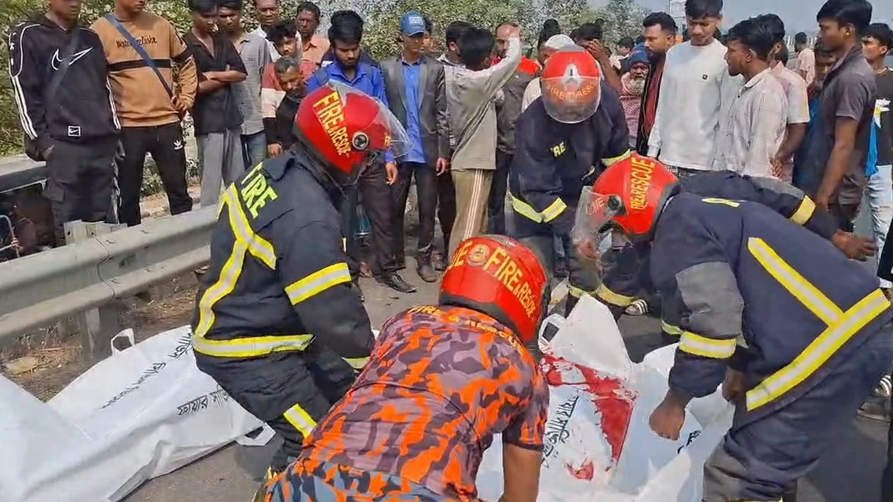 2 killed in motorcycle accident on Dhaka-Mawa Expressway
