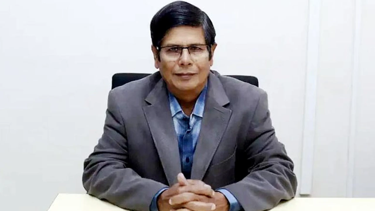 Former Secretary Shahid Khan banned from leaving the country